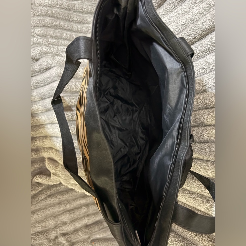 NWT Black and Gold Zebra Print Women's Bag by Gift Gallery - Picture 5 of 9
